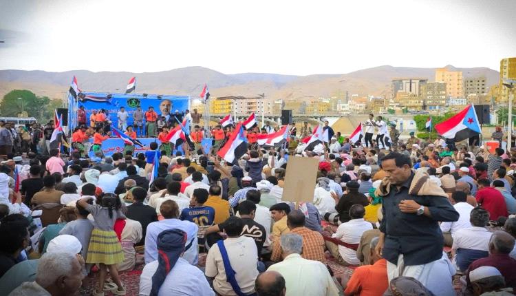 
الجنوب يفرض الواقع.. وصنعاء تنتظر القرار!     
