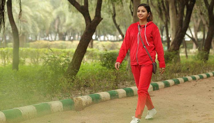 5 أخطاء شائعة تفسد فوائد المشي اليومي ..