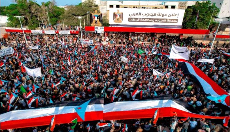 مشاورات سعودية إماراتية خلف الكواليس بشأن تطورات الجنوب
