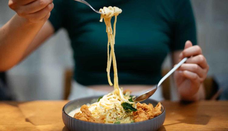 7 أطعمة يجب تجنبها على العشاء لمرضى السكري ..