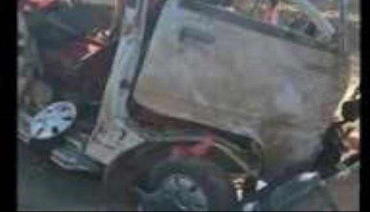 مصرع 4 وإصابة 8 في حادث مروري مروّع بمدينة يريم بإب

