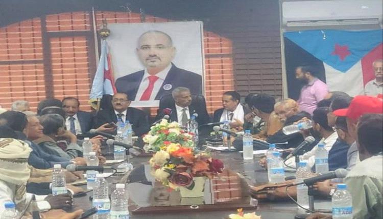سلطة لحج تؤيد خطوات الزُبيدي وتدعو لإعلان دولة الجنوب العربي
