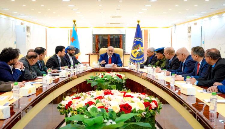 القيادة التنفيذية العُليا تناقش الجهود المبذولة لتأمين الخدمات للمواطنين ومراقبة أسعار الصرف