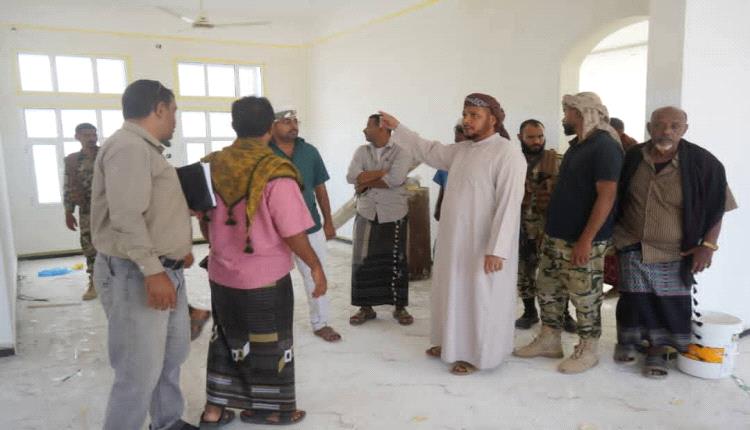 المحافظ الثقلي يطلع على سير الأعمال النهائية لمبنى ديوان المحافظة