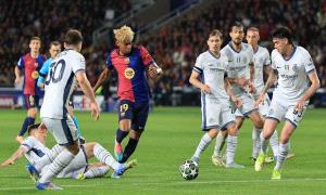 لإنقاذ خط الدفاع.. ليفربول ينقض على صفقة برشلونة