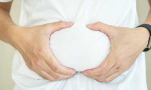 ما العلاقة بين انخفاض نسبة دهون البطن والحفاظ على شباب الدماغ؟