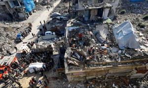 خبراء: إسر.ائيل تنتقل من المواجهة المباشرة إلى تفتيت غـ.ـزة بالميليـ.ـشيات