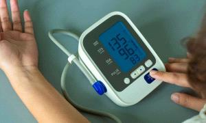 7 أطعمة ومشروبات قد تقلل فاعلية أدوية ضغط الـ.ـدم