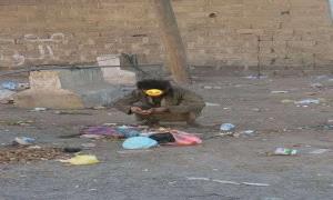 صنعاء على حافة المجاعة.. تصاعد البحث عن الطعام في القمامة