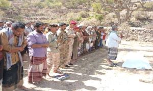 تشييع جثمان الشهيد البطل عفيف الحسني إلى مثواه الأخير في الأزارق بالضالع