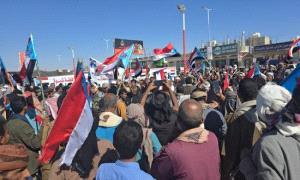 مخيم الاعتصام المفتوح في عتق يستقبل وفودًا حاشدة ويطالب بإعلان دولة الجنوب العربي