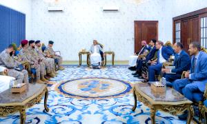 وصول وفد التحالف العربي إلى عدن… اعتراف رسمي بقيادة المجلس الانتقالي في إدارة شؤون الجنوب العربي