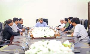 الرئيس الزُبيدي يطّلع على جهود تطبيع الأوضاع وتثبيت دعائم الاستقرار بالمهرة وسقطرى