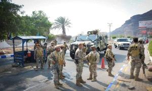 ‎عاجل وحصري : قوات العاصفة تتسلم قصر معاشيق بالكامل… ومغادرة آخر كتيبة من الحماية الرئاسية بسلاحها الشخصي