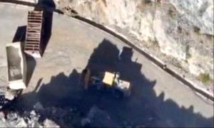 مليش.يات الحو.ثي تفجر طريق ثرة الاستراتيجي بين أبين والبيضاء