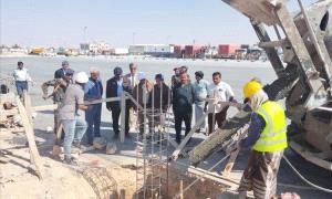 مدير جمرك شحن يتفقد إنشاء دكّات التفتيش الجديدة