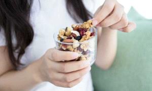 5 فوائد "مذهلة" لتناول حفنة من الجوز يوميا