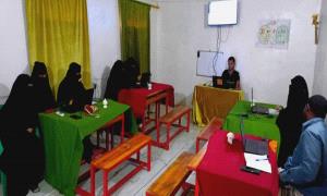 مؤسسة سفراء الخير تقيم دورة تدريبية في مجال الحاسوب بمنطقة كود أبين