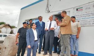 نائب وزير المياه يطلع على المراحل النهائية لمشروع إنشاء محطة طاقة شمسية في حقل بئر ناصر