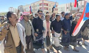 مخيم الاعتصام بشبوة يشهد توافدًا شعبيًا ورسميًا دعمًا لمطلب إعلان دولة الجنوب العربي