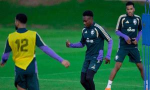 المنتخب السعودي يتلقى ضربة قوية قبل مواجهة الإمارات