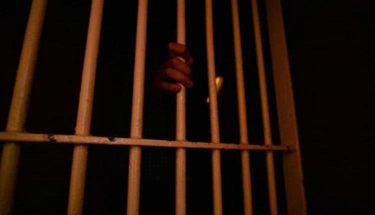سياسي موالي للحوثيـ.ـين يحرج جماعته عقب إفراج طاقم سفينة جالاكسي