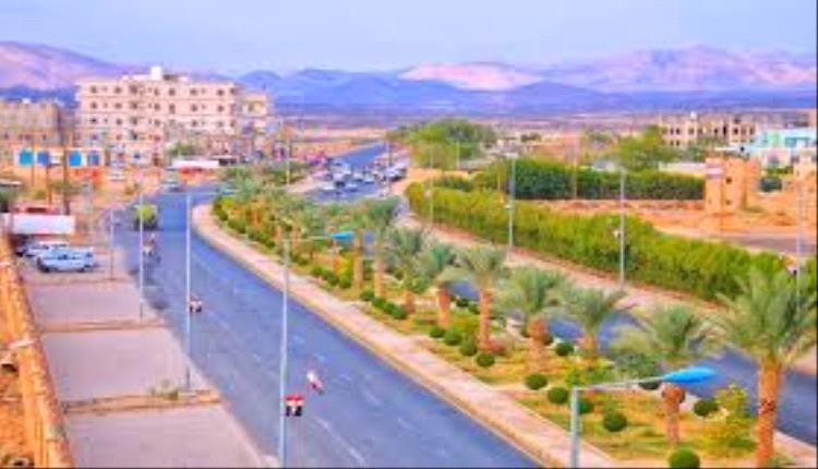 مكتب التربية بمأرب يتسلم مدرسة بديلة لنازحي مديرية الجوبة 