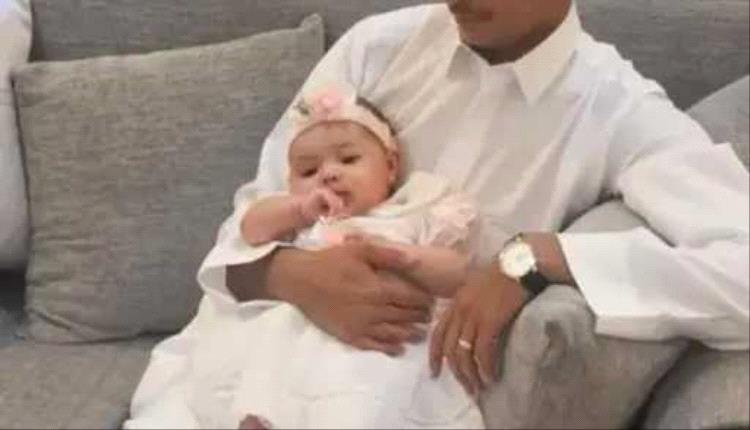 مصرع شاب يمني وطفلته في حادث مروّع بالرياض 

