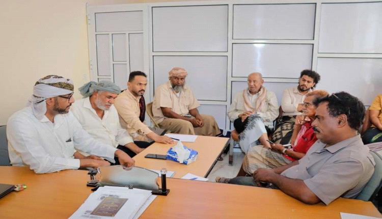 انتقالي غيل باوزير يبحث سبل تحسين القطاع الصحي بالمديرية خلال لقاء موسّع بالجهات المختصة