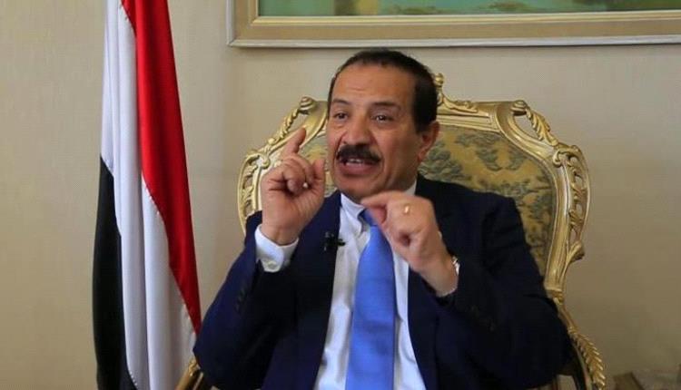 تفاصيل جديدة عن احتجاز وزير خارجية الحـ.ـوثي السابق في مطار عدن