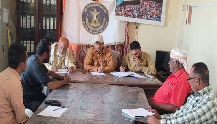 تنفيذية انتقالي الحصين بالضالع تناقش التحديات الخدمية خلال اجتماعها الدوري