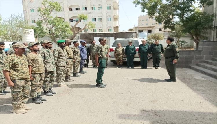 حملة تفتيش مفاجئة لتعزيز الأداء الأمني في أقسام شرط العاصمة عدن.