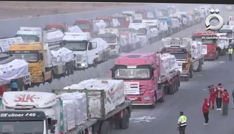 شاحنات مساعدات بدأت بالتوجه إلى غز/ة قادمة من مصر