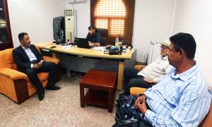 رئيس تنفيذية انتقالي أبين يتفقد مصنع الاسمنت بمديرية خنفر