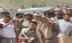 تشييع مهيب للشهيد ياسين الخليفي في شبوة وسط مطالبات بالقصاص وملاحقة عصابات التقطع

