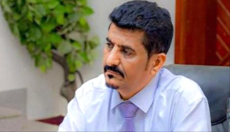 مدير عام مطار عدن الدولي يعزي الاستاذ زاهد حنيف بوفاة شقيقه
