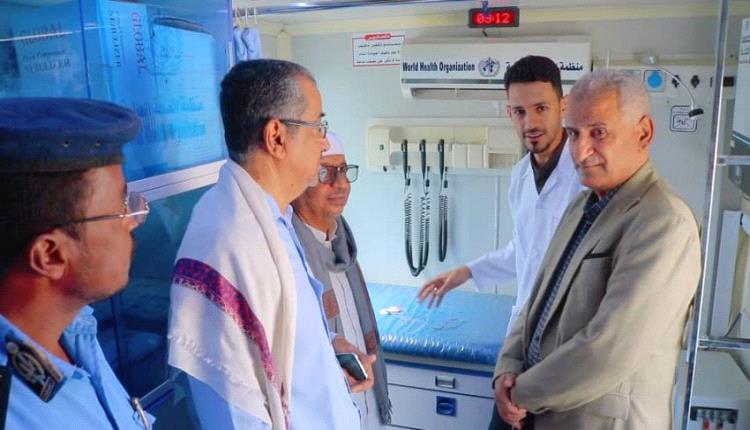 سيئون: تدشين العيادة الطبية المتنقلة لمكافحة التدخين 