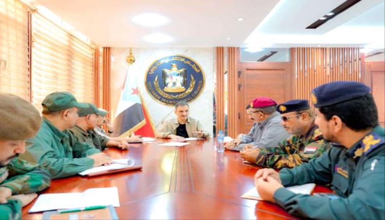 اللجنة الأمنية في عدن تبحث تعزيز الإجراءات الأمنية استعدادًا للعيد
