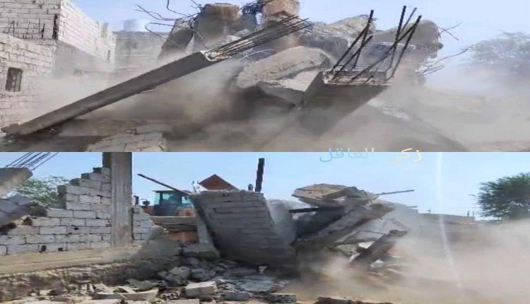 بموجب مذكرة صادرة من مديرية الشيخ عثمان ازالة بناء عشوائي بمنطقة الممدارة 