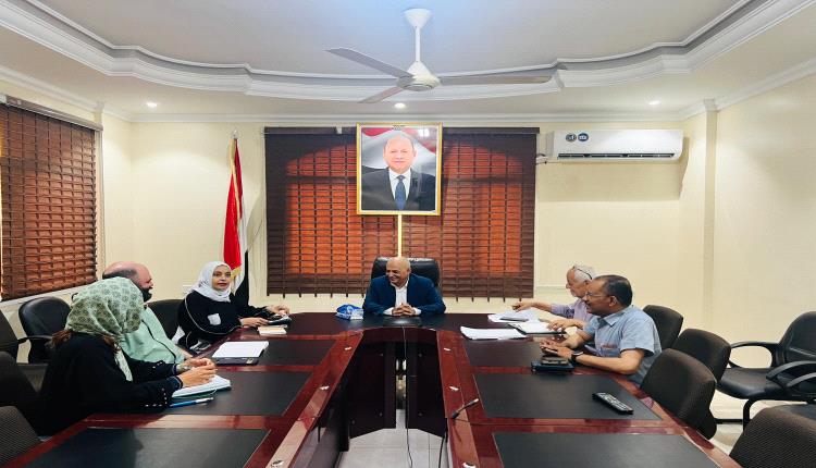 الشرجبي يناقش مع وفد الصليب الأحمر الدولي التحضيرات لورشة تطوير قطاع المياه في عدن 