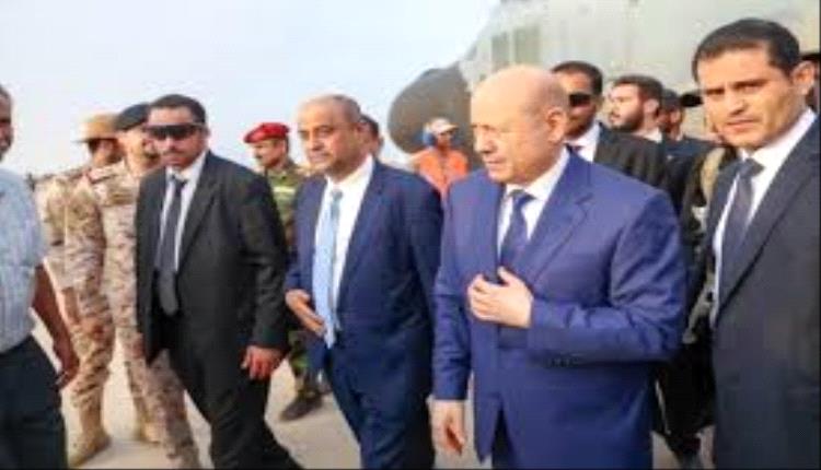 الدولار الجمركي يفجِّر خلافًا بين العليمي ورئيس الوزراء الجديد "تفاصيل"