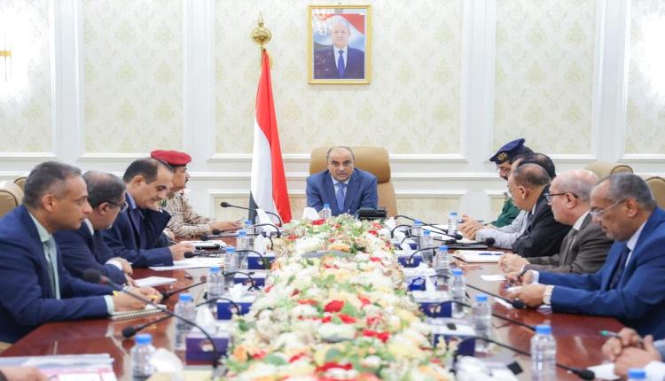 رئيس الوزراء يترأس اجتماعاً للجنة العليا لمكافحة التهريب
