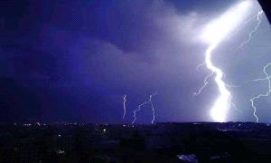 صواعق رعدية تودي بحياة ثلاثة مواطنين وتصيب آخر في صنعاء وحجة

