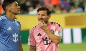 "هل تتزوجني؟".. ميسي يتلقى عرض زواج طريفا في كأس العالم للأندية (صورة)