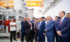 رئيس الوزراء يزور عدداً من محطات الكهرباء في عدن ويوجه بتنفيذ إجراءات لرفع القدرات التوليدية