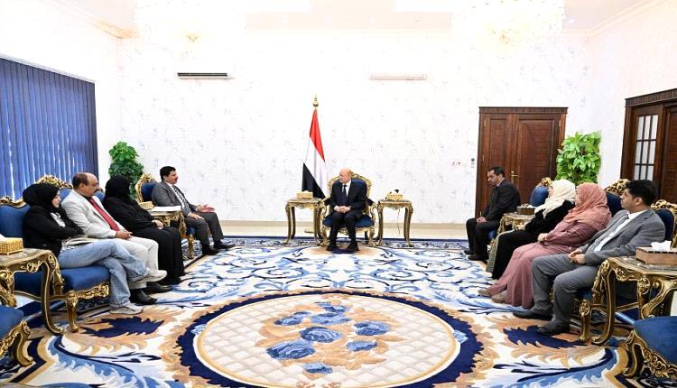 العليمي يؤكد التزام الدولة بتقوية المؤسسات الضامنة لحقوق الانسان وانفاذ سيادة القانون