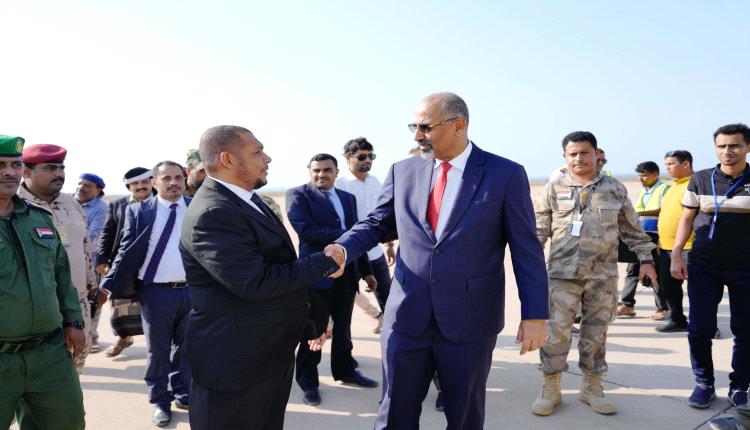 الرئيس الزُبيدي يختتم زياراته لمحافظات الجنوب ويعود إلى العاصمة عدن