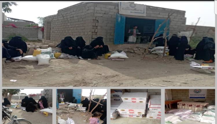 جمعية المسيمير التنموية توزع سلل غذائية للأسر المحتاجة
