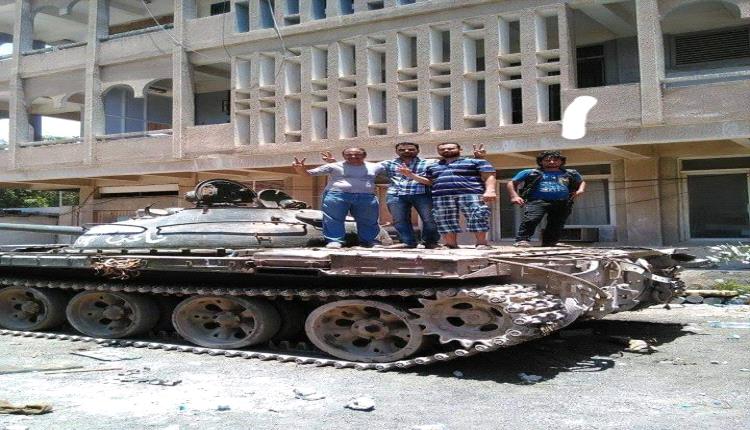 في ذكرى تحرير عدن..الدبيس يروي قصة تحرره من قبضة الحوثي
