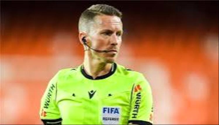 الكشف عن حكم "الكلاسيكو" المرتقب بين برشلونة وريال مدريد في الدوري الإسباني